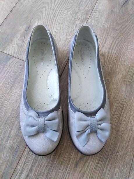 Kožené balerínky s mašličkou 35/36, kornecki,35