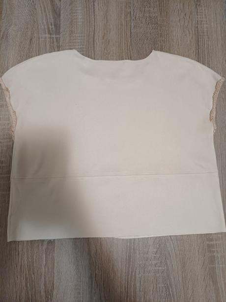 Béžové tricko, mango,s