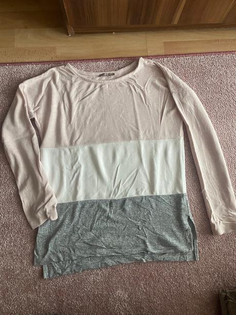 Bluzky,tricka,svetriky,upletove saty, xs