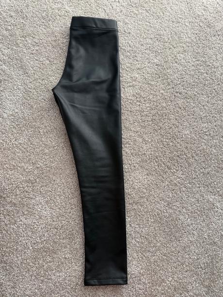 Kožené legíny, h&m,122