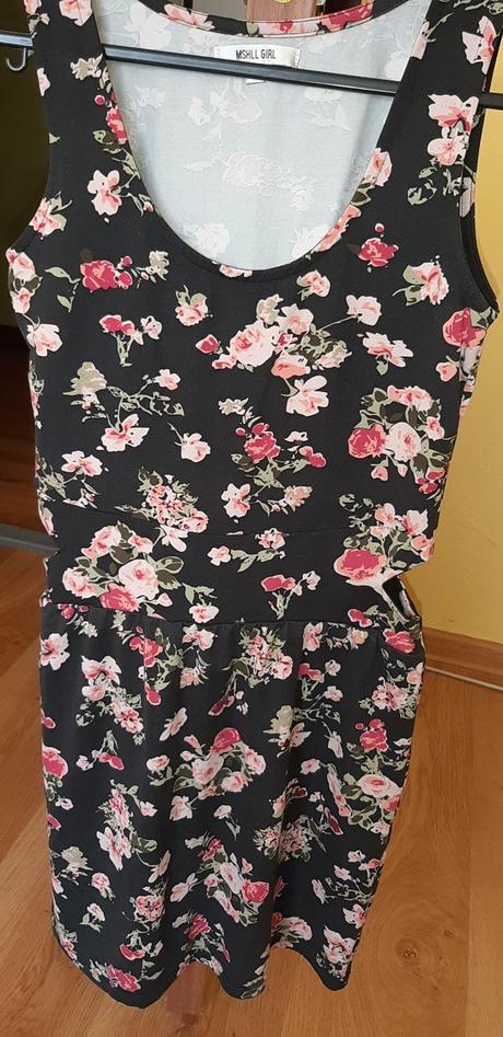 Letné šaty s kvetinami, gate,s