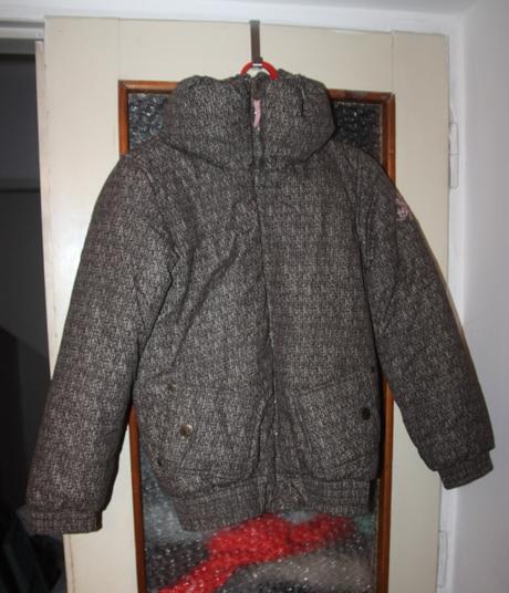 Zimna bunda s rolakovym limcom, okay,164