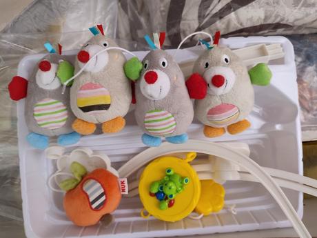 Kolotoč nad postieľku,