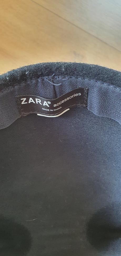 Klobúk, zara