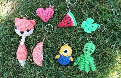 Háčkované kľúčenky,