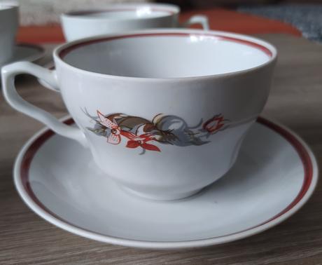 Šálky s tanierikmi, 