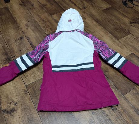 Lyziarska bunda, authority,s