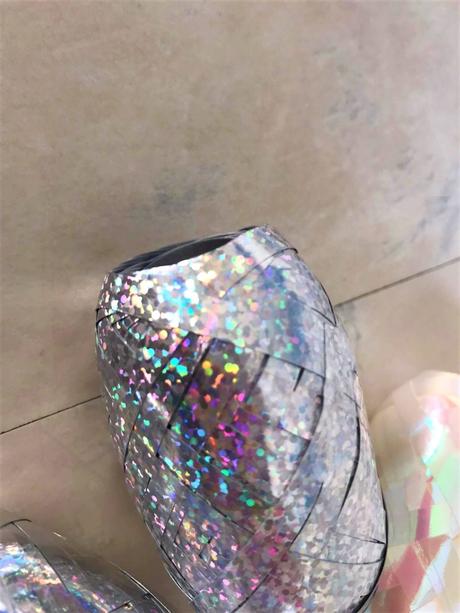 Lesklé perleťové stužky 7ks,