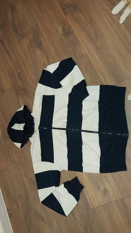 Damska mikina z chorvatska, s