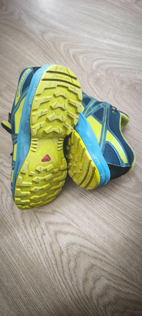 Gora-tex, salomon,38