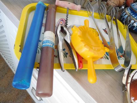 Smalt, keramika, prútené,mlynčeky,,