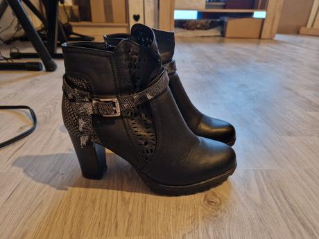 Kotnikove topánky, 38