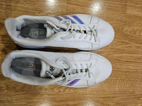 Botasky v. 40, adidas,40