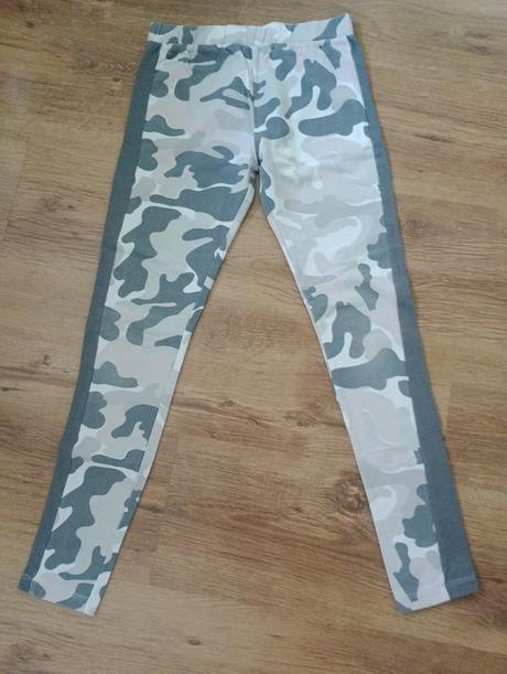 Hrubšie legíny, pepco,152