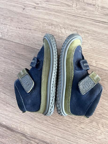 Jesenne barefoot v.24, filii,24