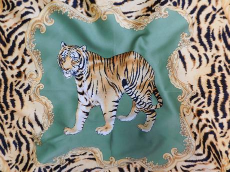 Pekna luxusna šatka, xl