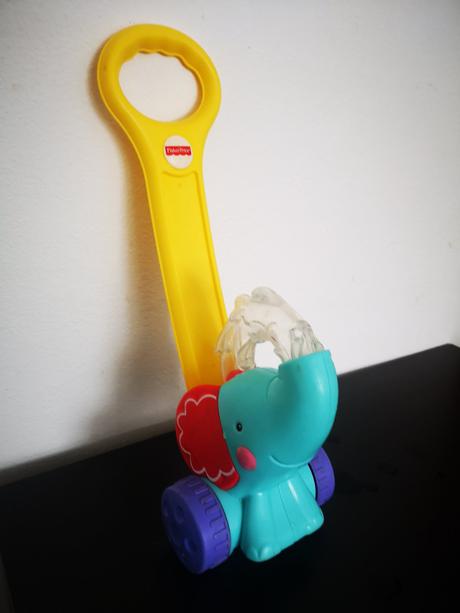 Jazdiaci slon s loptičkami, 