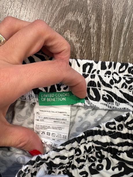Benetton letné kratasy na 10-11 rokov, benetton,146