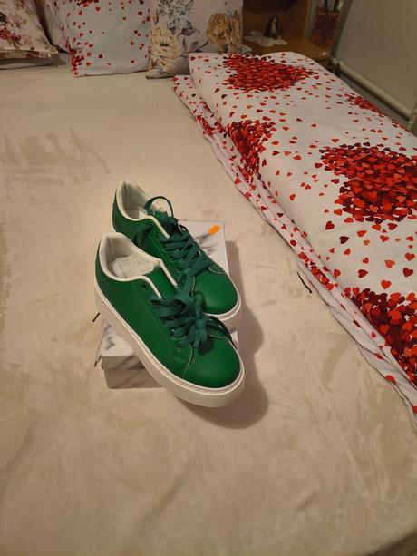 Predám dámske botasky, adidas,37