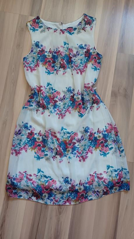 Farebné kvetované šaty, atmosphere,34