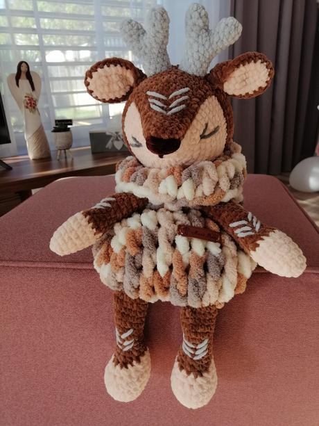 Háčkované hračky a deka,