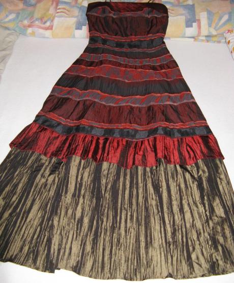 Spoločenské šaty, 40