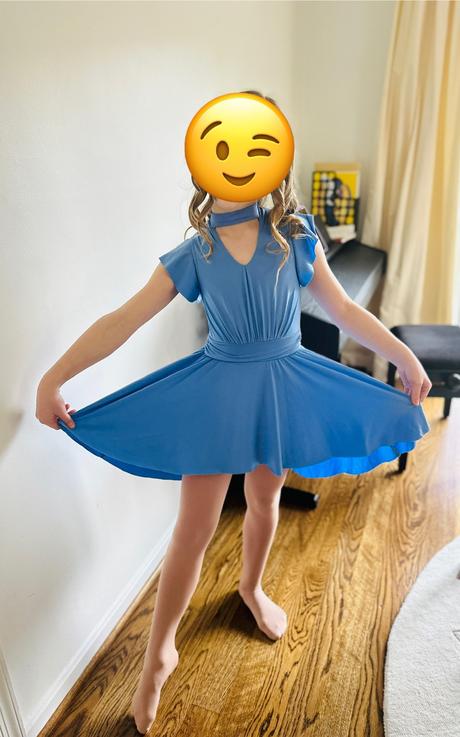 Tanečné šaty, 122