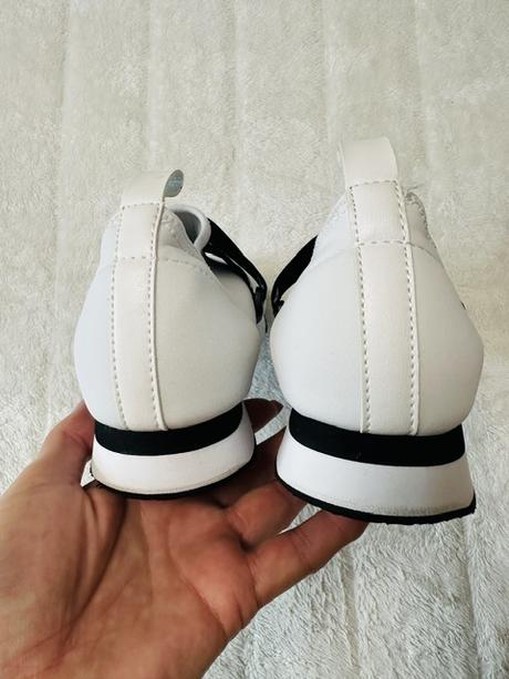 Elastické bieločierne tenisky calvin klein jeans, 39