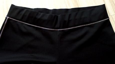 Čierne športové trištvrťáky zn. nike, v. m/l, nike,l