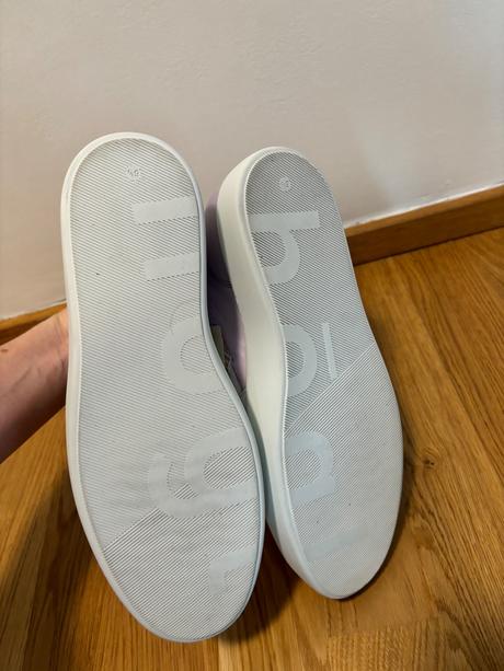 Nové hogl dámske kožené tenisky, 40