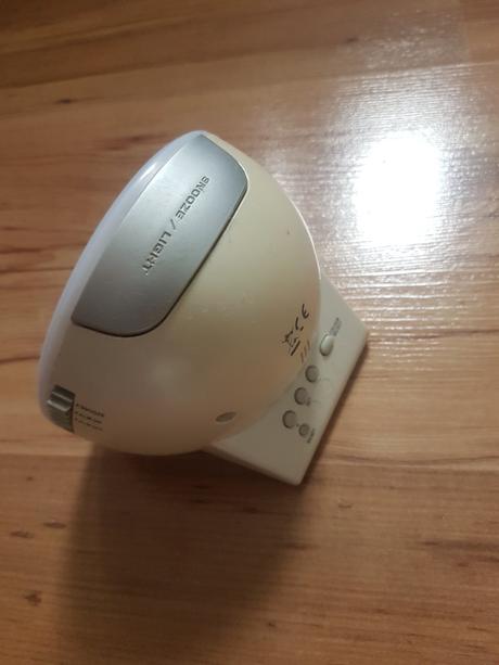 Budík/hodiny menia farbu, 