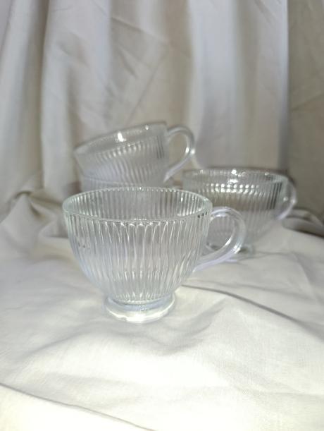 Set 4roch veľkých šálok, 