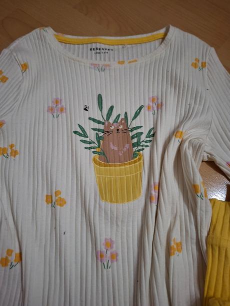 Pyžamo, reserved,164