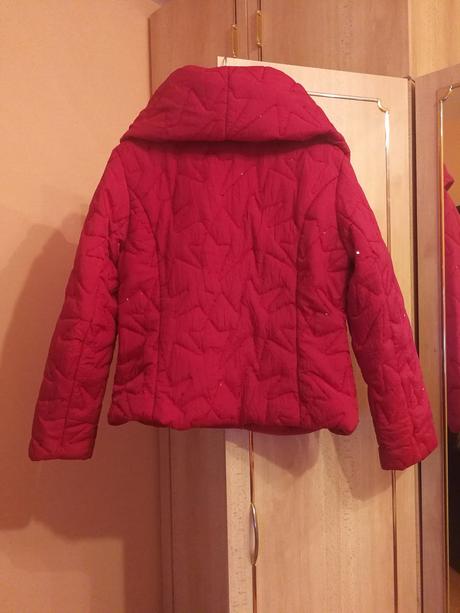 Červená zimná bunda, l
