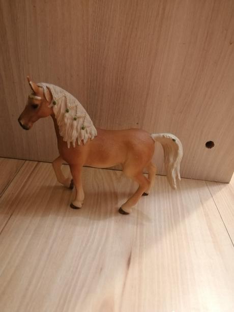 Schleich kone, 