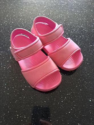 Sandálky do vody, 24