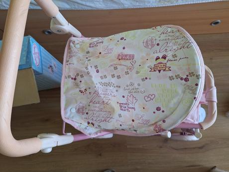 Kočík pre bábiky,