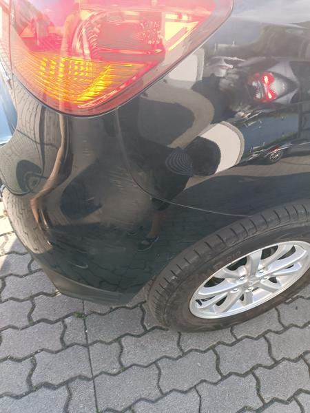 Ako opraviť poškriabaný nárazník pri kúpe auta?