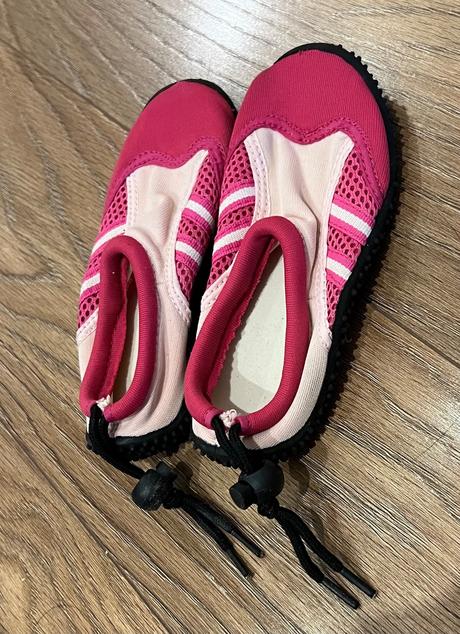 Topánky do vody, 27