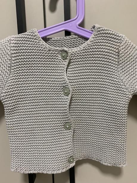 Sivý svetrík na gombíky, st. bernard,62
