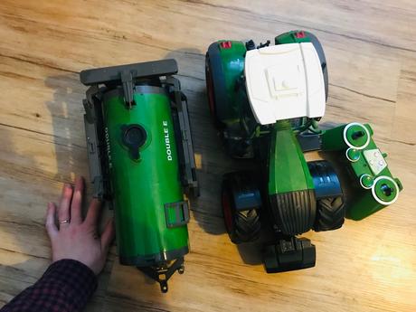 Traktor na ovládanie, 