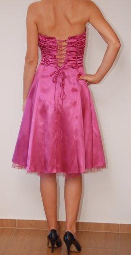 Spolocenske saty, 38