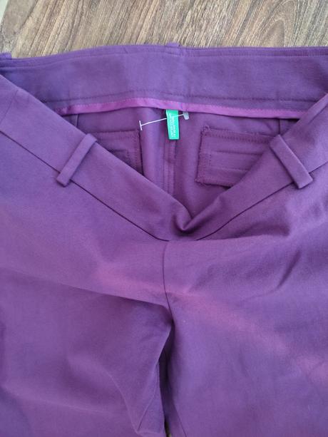 Fialové nohavice, benetton,40