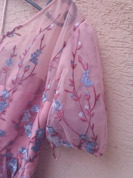 Spoločenské šaty, 38