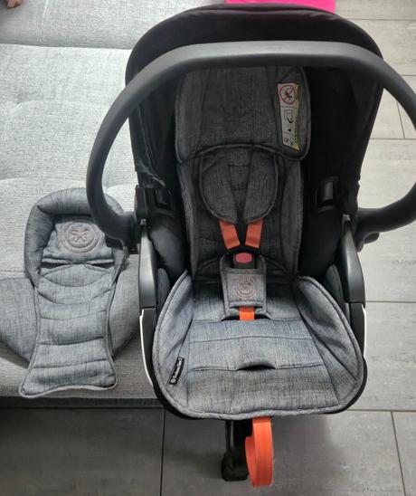 Kiddy evoluna i-size 2 spolu s isofix base, kiddy