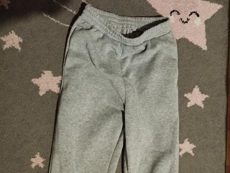 Sivé zateplené tepláky č.158/164, 158