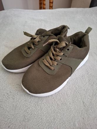 Tenisky, 35