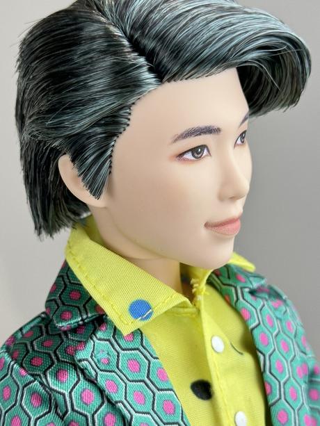 Barbie ken bts rm bez krabice,
