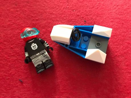 Lego lodicka s lego panacikom,