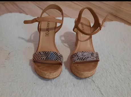 Kožené sandále lasocki top stav, lasocki,38